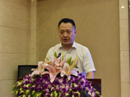 商会会长、四川星瑞健康产业集团董事长吕状文代表企业家发言_meitu_5.jpg