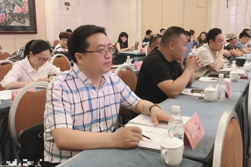 商会副秘书长高玄波参加会议_meitu_2.jpg