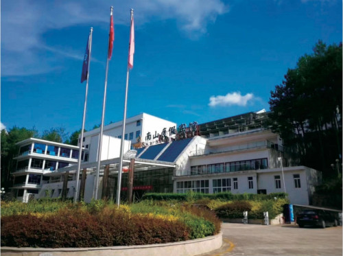 成都市万州联合商会余仙会长将旗下的“云顶南山大酒店”用于开州区作为新冠肺炎病人集中隔离治疗场馆_meitu_17.jpg