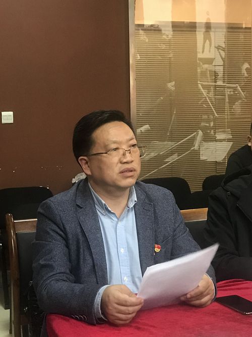 四川省重庆商会秘书长高玄波讲话_副本.jpg