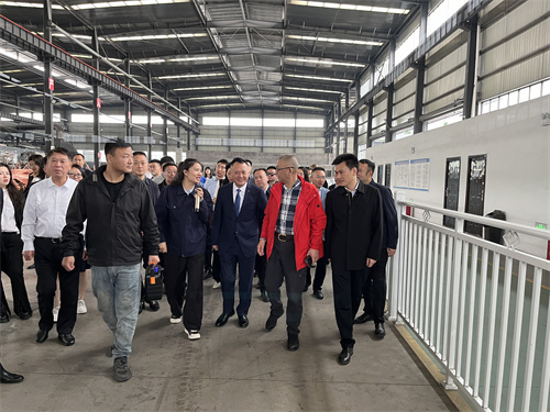 参观2.jpg